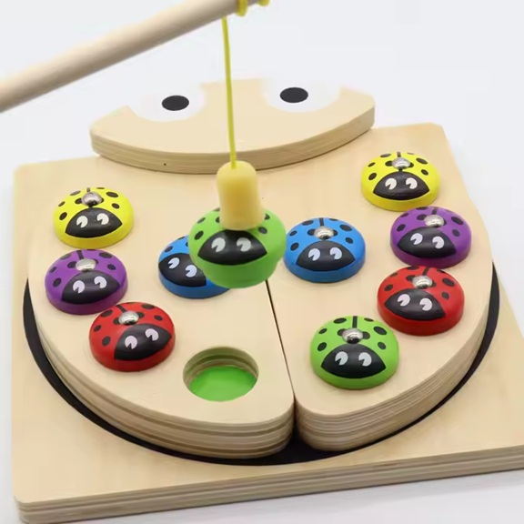 Set Joc Buburuza Magnetic Montessori cu Forme Geometrice [5]