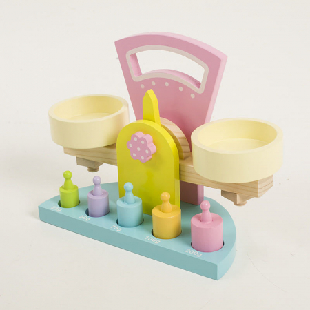 Balanță din lemn cu 5 greutăți colorate – Joc educativ Montessori | ZukiToys.ro [1]