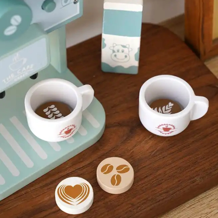 Espressor de cafea din lemn – Lean Toys (cu căni și lapte) [2]