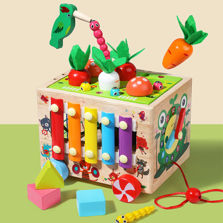 Cadouri Aniversare - Mașinuță de jucărie din lemn cu activități educative și de motricitate – Montessori