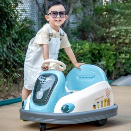 Mașinuță electrică tip ,, Bumper Car " – Model albastru cu rotire 360° [1]
