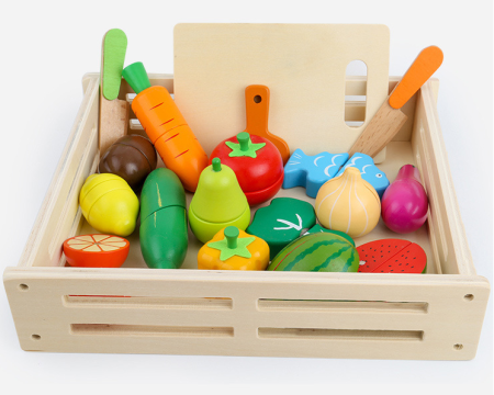 Cadouri dupa Buget - Set educativ de tăiat fructe și legume din lemn