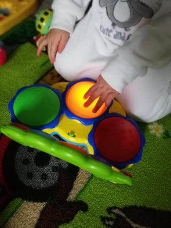 Tobă muzicală Omida – sunete vesele pentru bebeluși 12 luni+ [2]