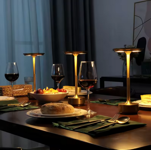 Lampă de aluminiu cu funcție tactilă [3]