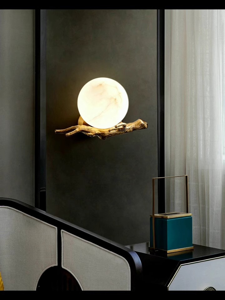 Aplica de perete, usoara, cu design elegant si creativ, lumina calda, tehnologie LED de ultima generatie, dimensiuni 20 x 30 cm, pentru baie, living, dormitor, hol, aurie [6]