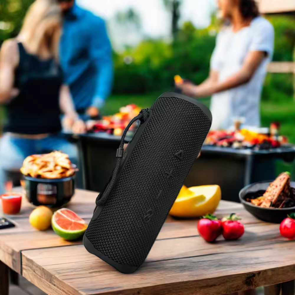 Boxa portabila Bluetooth, Wireless, cu rezistenta la apa, fara fir, sunet puternic si clar, design modern, hands-free, suport radio FM, USB/SD/TF card, Aux-in, compatibilitate universala, neagra [2]